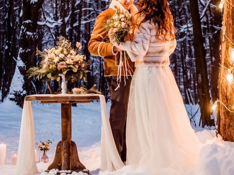 Jak się ubrać na wesele w zimie ? Kilka ciekawych porad