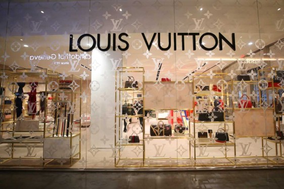  Louis Vuitton. Jak jedna z najstarszych marek modowych świata stała się potęgą?