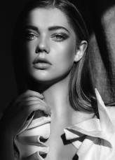 anna-Jot-Be Celina / Golden Models 
MUA: Paula Michałek @fistacjagebebe