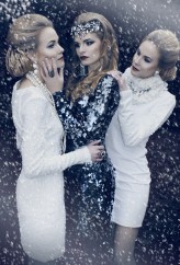 deemi snow queen



MO.YA fashion