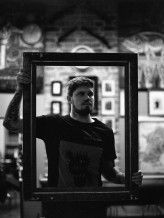 fonomo Oskar Gurbada - artysta w toruńskim studiu tatuażu D13 Diez Trez