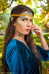 skowronkowo Wyróżnienie w Konkursie Królewna Elfów Luiza Lenartowicz Stagecolor Cosmetics
 
 Makijaż i Stylizacja: Katarzyna Skowronek-Ajchstet (skowronkowo)
 Modelka: Oliwia Majchrzak (inevitable-success)
 Fotograf: Mikołaj Jagodziński (StuffX)