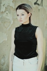 unlikely Photo: Agata Gocał
Model and makeup: Aissa Ai