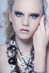 agathad makeup artist stylist and hair by me 
modelka Karolinka:*
