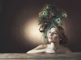 fotobajgraf z cyklu Feminine Room

modelka:  Magdalena Wrani-Stachowska
mua: Sylwia Kozera
biżuteria: Bartosz Ciba
