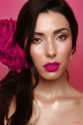 gochagocha Projekt wykonany na potrzeby Sephora Beauty Master 2019
wizażystka: Iwona Miernik
modelka: Daria 