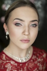 basiasaa mod. Julia
make up Monika Staniewska Face Studio