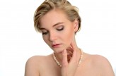 bartekchiny Beauty with pearls