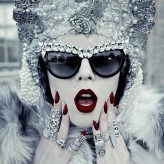 cheeer mój czepiec
photo Ekaterina Belinskaya
(kampania dla  Anna-Karin Karlsson Eyewear ( S/S 2015 DECADENCE) 