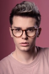 danny128 photographer: Monika Jakimiuk
model: Daniel Nowak
make up: Karolina Tyszka/ INGLOT
glasses: MAGAZINE