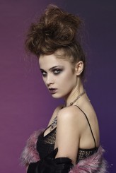 izasupermakeup modelka: Marcelina Latocha
styl: Danuta Syc
mua/włosy: Iza Super
prod: Artystyczna Alternatywa