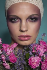 dagmarabretner Model: Dominika Judasz
Photo: Magdalena Hałas Fotografia

Edytorial w E-makeupownia sierpień 2016
 Kwiatowy zawrót głowy
