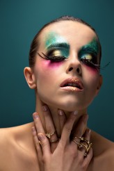 elles-makeup fot. Konrad Schmidt