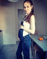 Asertywnaaa Teraz brzuszek już dużo większy, czy znajdzie się fotograf do sesji TFP ciążowej? :)