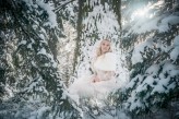 olcia1802 Zimowy leśny duszek
Modelka/Mua: Martha Melie Głowacka 
Stylizacja: Stylizatorium Marthamelie - wypożyczalnia kostiumów i rekwizytów
