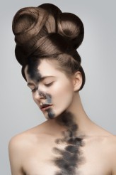 Fusyn fot: Dominik Więcek
hair: Czarna Róża Art
mod: Marta |Hysteria Models|
mua: Magda Fuss