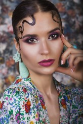 Jovannazog                             Model:Asia Żogała
Makeup: Narolsky Makeup
Photo: Karolina Rak            