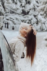 Zosia_samosia Piękna sesja zimowa wykonana przez moją koleżankę, która uczy się na fotografa jestem z niej bardzo zadowolona i wstawiam wam jej efekty pracy jak i mojej 