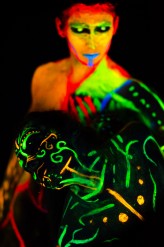 lightshape_pawel Wykonane w studio FTS : https://www.facebook.com/FotonTransferStudio
Zdjęcia przy świetle UV z malunkami wykonanymi specjalnymi farbami
