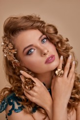 MakeupBlingRucinska Princess of Gold