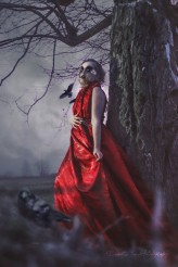 Blooondyna "Crows" 

modelka: Sandra Rajzer
mua/hair/styl - Izabela Szypuła