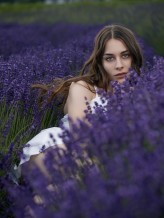 Pomelqa #lawenda #lavender #portrait #brunette