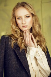 overlook modelka: Jagoda / Avant Models Poland
mua: Aleksandra Lewandowska Make Up
stylista: Mateusz Kołtunowicz Stylist
studio CZARNOBYL