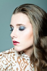 kingam95 Foto & make-up: Iza Skalska
Stylizacja: Kornelia Michalczyk & Iza Skalska 

Sesja beauty :)