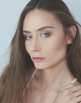 dhyana Model: Natalia Pacholec