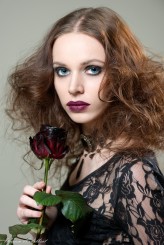 aldii Make-up i stylizacja: Joanna Grabowy
Modelka: Olka Damps
