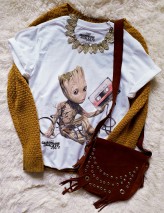 Wydrukowane koszulka BABY GROOT marvel - zdjęcie flatlay stylizacji
link do koszulki--&gt; http://wydrukowane.com.pl/pl/p/Koszulka-BABY-GROOT-MARVEL-straznicy-galaktyki-kaseta-guardians-of-the-galaxy-/3218