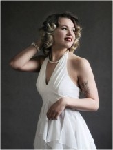 karolinapoblocka inspiracja: Marilyn Monroe
modelka:Agata Brilla
zdjęcia:FOTOMEDIA