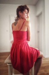 mebenj czerwona sukienka