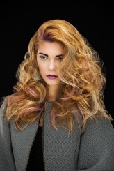 laprovocation Hair : Katarzyna Zlamaniec
make up: Estilo Paulina Popek
fotograf : Ryszard Kocaj
model : Brygida Surowiec
clothing: Basia Olearka 