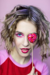 ickythump for Surreal Mag

make up & hair : Aga Prokop
model: Zuzanna Pieńkowska
stylist: Patrycja Wojciechowska