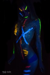 HydyrSahin UV subtelny akt
#Fun with light
#neon paint
#body paint