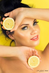 bodyfproject "Fresh Lemon" - Publikacja w Glow Magazine

Modelka: Katarzyna Wójtowicz
Mua: Ewelina Krzeszowiec
Technika: Kamila Franke