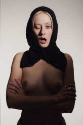 pokrzi Modelka: Magda Frost
https://www.instagram.com/pokrzi/