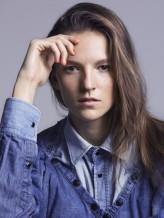 cymka make up no make up
fot. Julia Lewandowska, modelka Karolina Kaczyńska