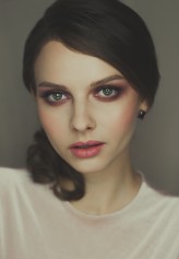 vouk_picture Fotograf/Retuszer: Dominika Dąbkowska
Modelka: Patrycja Wdówik
Makijaż/Styl: Ewelina Ścibor