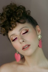 Lunaris_animus Makeup & hair: Kinga Niechaj Make-up Artist

Fot.: @moniafoto.pl