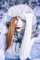 milenabednarczyk Winter portrait of a red-haired woman
More: http://milenabednarczyk.pl/ruda-zima or https://web.facebook.com/milenabednarczykpf