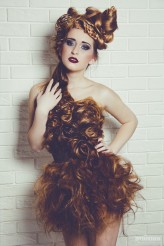 buba photo&make-up: Edyta Pietrzyk
hair&style: Sławomir Suder
nails: SOHO Studio Urody
model: Gabriela Piwowarska
