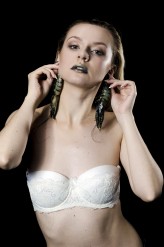 AniaMurias photo: Sara Sierant

model: Irina Grachova

make-up: Anna Murias