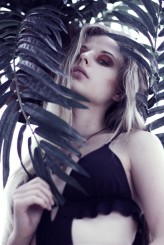 hakawati fot: Kinga Jasny
modelka: Zuzanna Kotas
makijaż: Magda Trojanowska