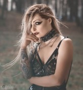 g-style Adam - Fotografia Kreatywna https://www.facebook.com/adamszybki?pnref=story

Mod: Dolly Ann https://www.facebook.com/DollyAnnPhotomodel
Mua: CatEye - wizaż i charakteryzacja https://www.facebook.com/MakeUp.CatEye
Dog: Bonita Bosta Błękitny Kan