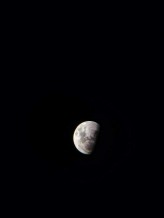 hazu-boo Zdjęcie dość stare, ale kocham je całym serduszkiem. Pierwsze zdjęcie księżyca w moim wykonaniu.  0;
