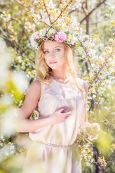 E_Okninska_makeup ,,Pani Wiosna ''

Wiosenna sesja zdjęciowa .

Make up- Ewelina Oknińska