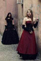 ArnaeArt https://pl-pl.facebook.com/ArnaeArt/
Modelki: Nemesis &amp; Agnieszka