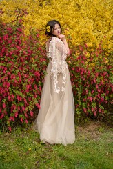 szajan Mua: Aleksandra Walczak Makeup Artist
Dress: Suknie ślubne - Joanna Niemiec  
Wreath: Lola white
Dream-0N
Spring